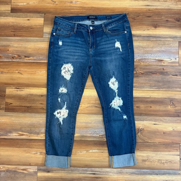 Judy Blue Lace Patch Distressed Skinny Fit Blue Jeans Size 15/33 - Picture 1 of 4